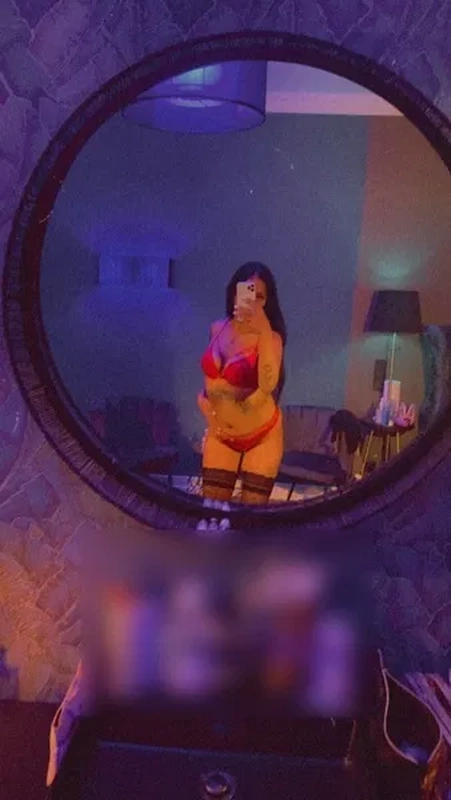 Hot Meryem Escort Frankfurt am Main, Hesse, Germany