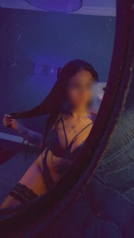 Hot Meryem Escort Frankfurt am Main, Hesse, Germany