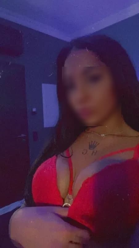 Hot Meryem Escort Frankfurt am Main, Hesse, Germany