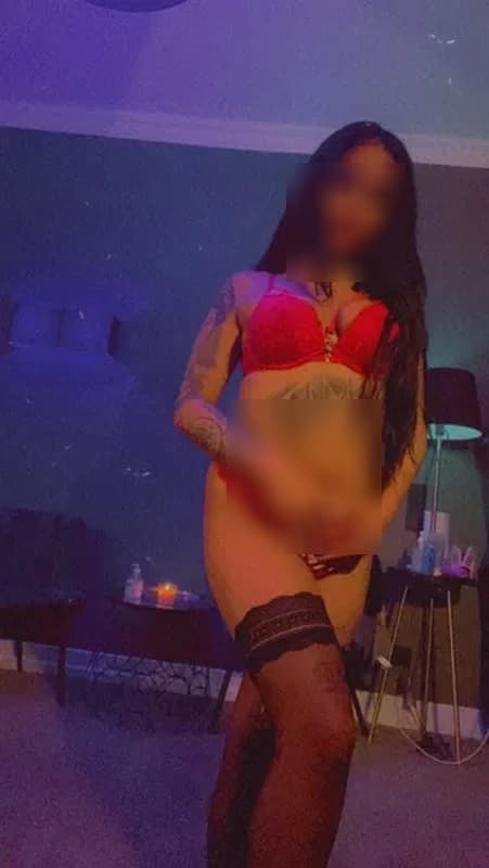 Hot Meryem Escort Frankfurt am Main, Hesse, Germany